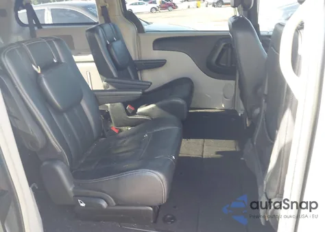 2016 Chrysler Town & Country Touring z USA, uszkodzony, nr VIN 2C4RC1BG9GR229002